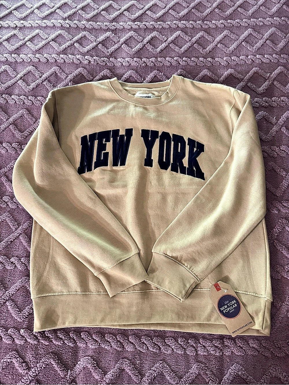 New York Popular New York Sweatshirt Logo Crewneck Beige Blue Size Large NWT